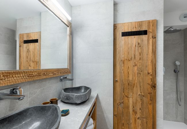 Apartment in Les Gets - Thom's apartment - LES GETS: right in the center and at the foot of the slopes Apartment in Les Gets - Thom's apartment - LES GETS: right in the center and at the foot of the slopes