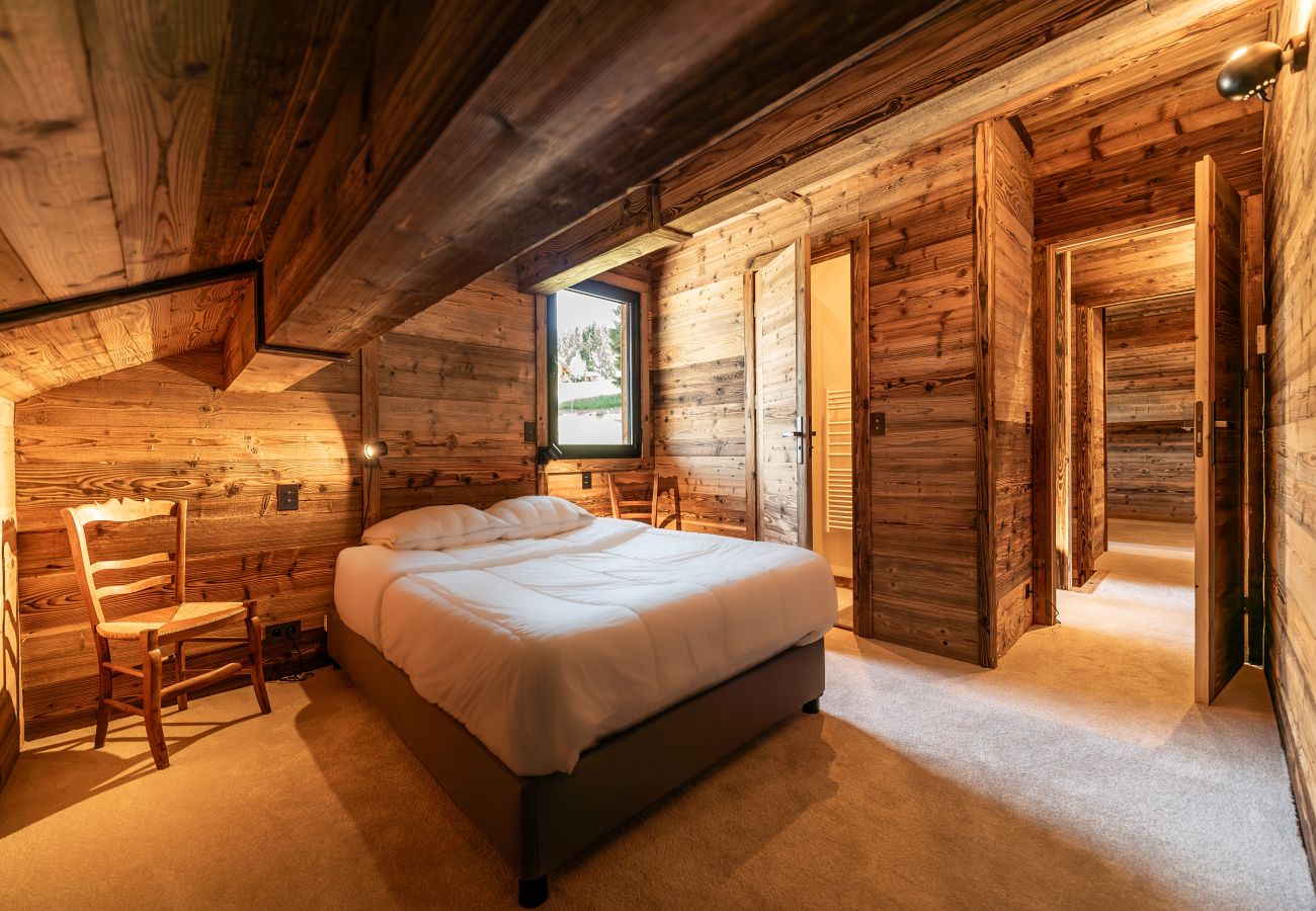 Chalet in Les Gets - Superb chalet next to ski slopes and lake, with panoramic views