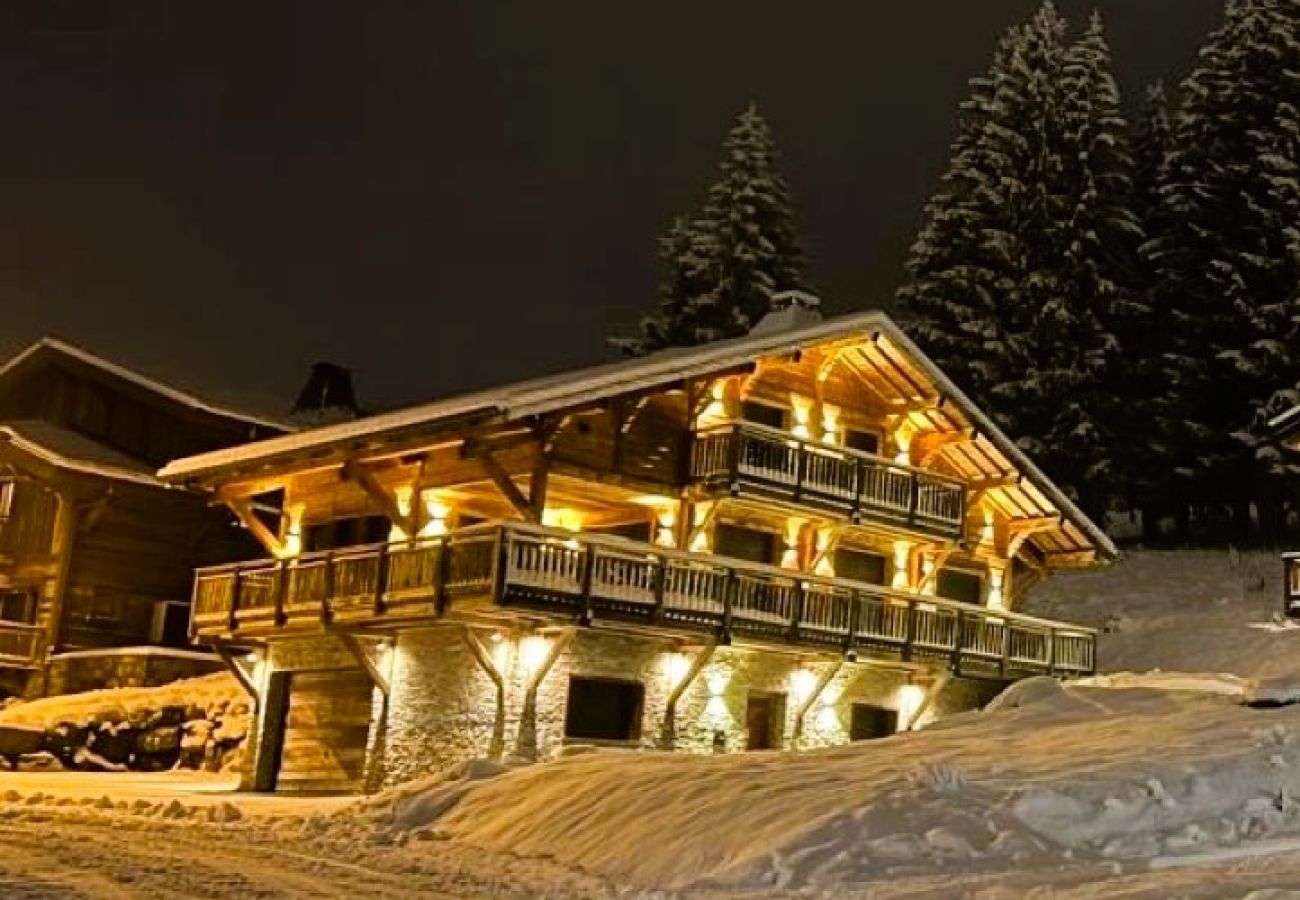 Chalet in Les Gets - Superb chalet next to ski slopes and lake, with panoramic views