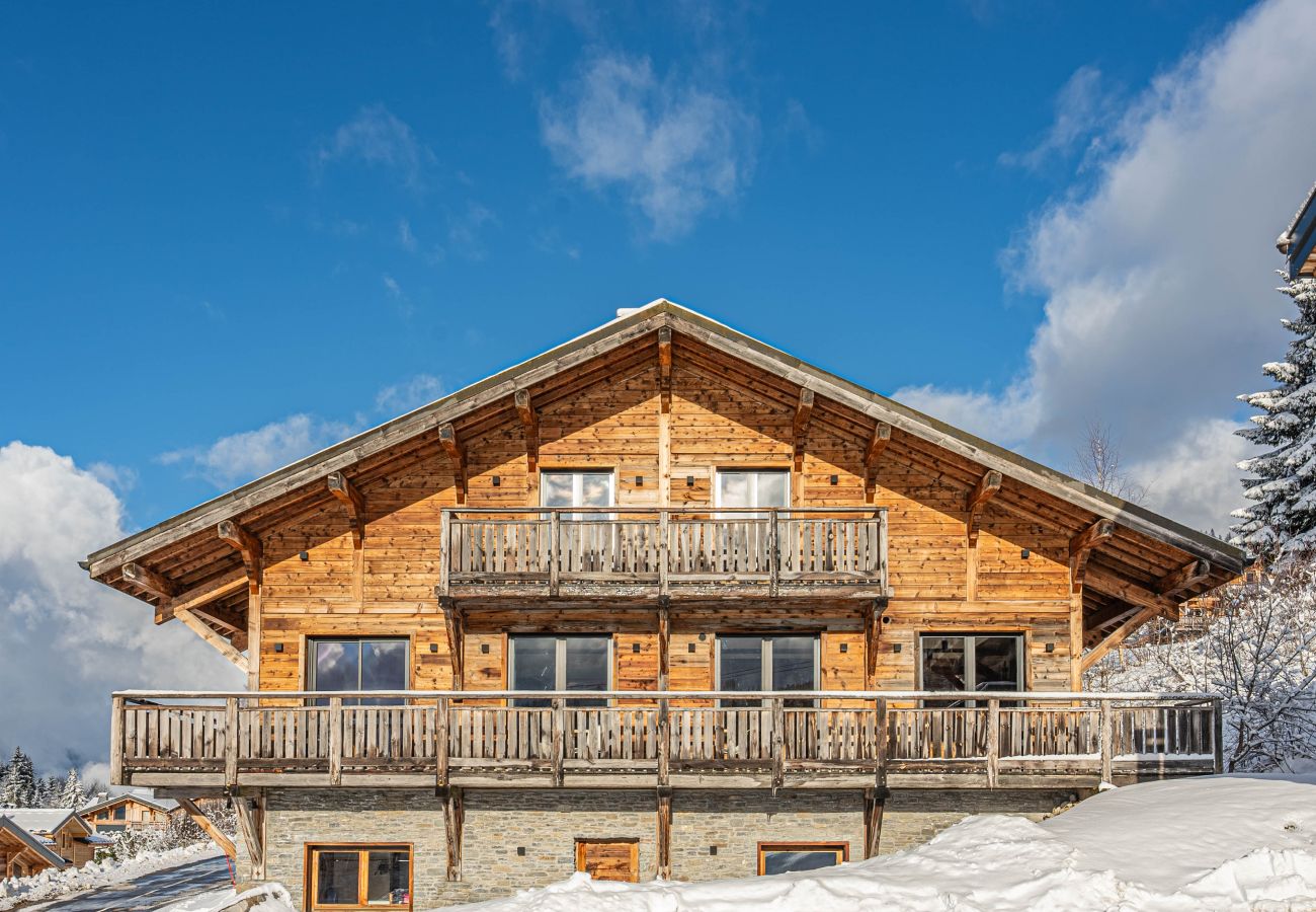 Chalet in Les Gets - Superb chalet next to ski slopes and lake, with panoramic views