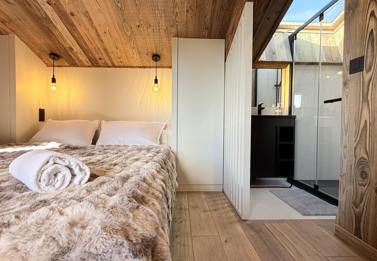 Chalet in Les Gets - NEW! Chalet Nova - LES GETS: fireplace, jacuzzi, stunning view