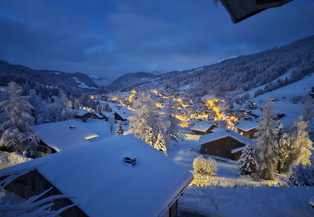 Chalet in Les Gets - NEW! Chalet Nova - LES GETS: fireplace, jacuzzi, stunning view