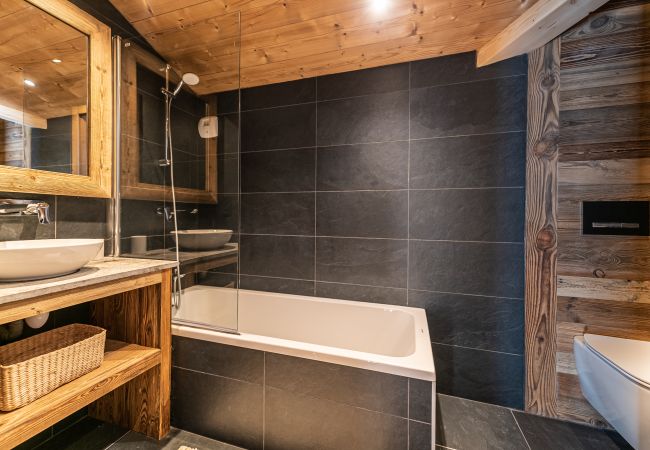 Appartement à Les Gets - Duplex Pen Men - LES GETS : proche du centre, jacuzzi, superbe vue Appartement à Les Gets - Duplex Pen Men - LES GETS : proche du centre, jacuzzi, superbe vue