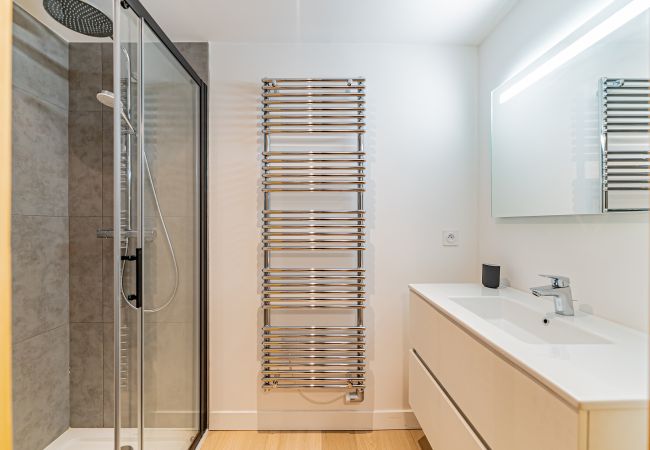 Chalet à Les Gets - Chalet Octopussy - LES GETS : jacuzzi, sauna, superbe vue Chalet à Les Gets - Chalet Octopussy - LES GETS : jacuzzi, sauna, superbe vue