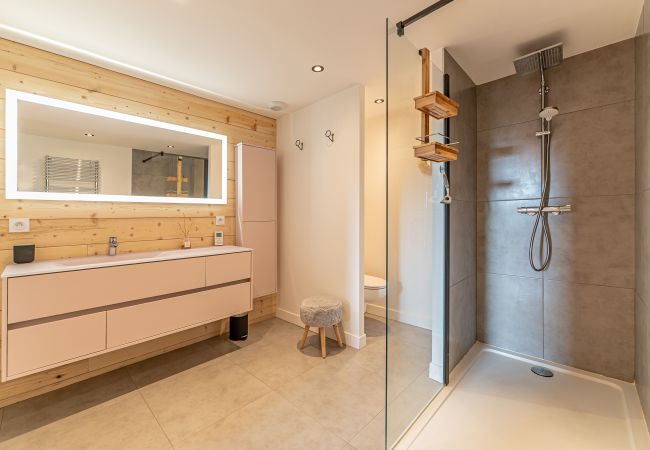 Chalet in Les Gets - Chalet Octopussy - LES GETS: jacuzzi, sauna, prachtig uitzicht Chalet in Les Gets - Chalet Octopussy - LES GETS: jacuzzi, sauna, prachtig uitzicht