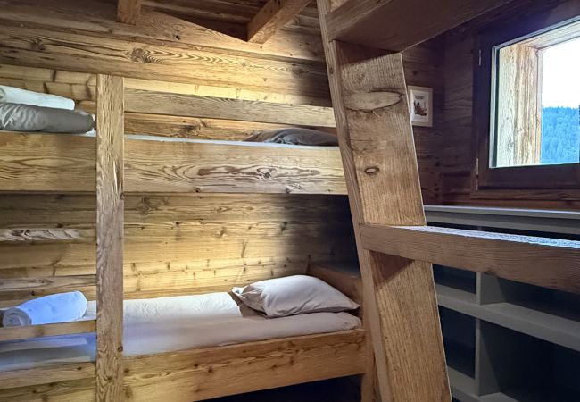 Chalet in Les Gets - NIEUW! Chalet Nova - LES GETS: open haard, jacuzzi, prachtig uitzicht Chalet in Les Gets - NIEUW! Chalet Nova - LES GETS: open haard, jacuzzi, prachtig uitzicht